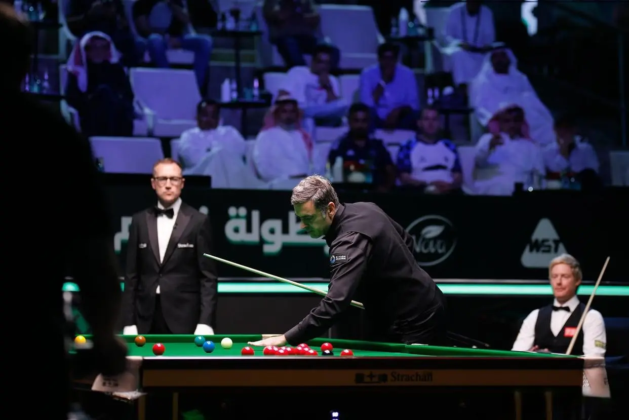 还关切地提 还关切地提