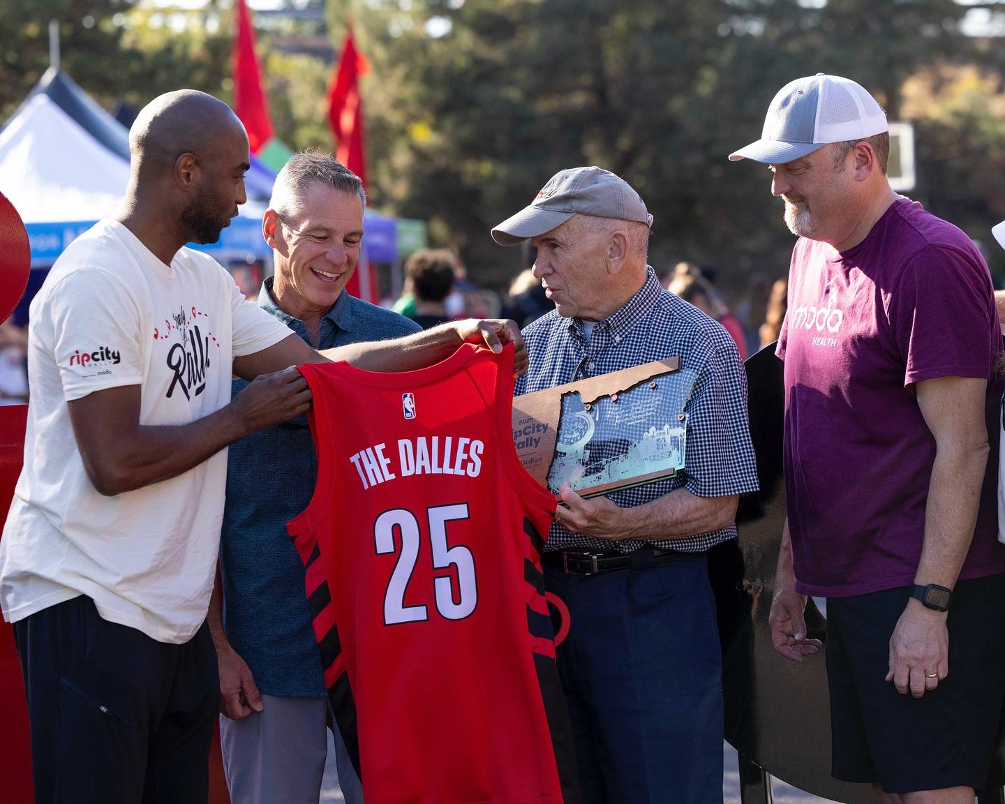 tenan, 尔斯举办篮