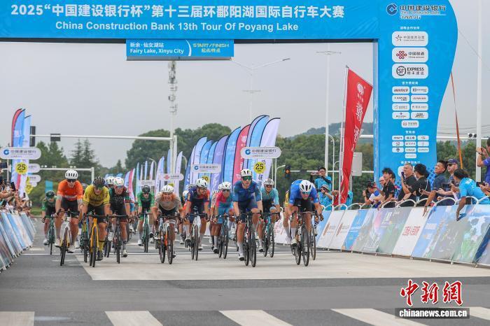 飘起了毛毛 飘起了毛毛