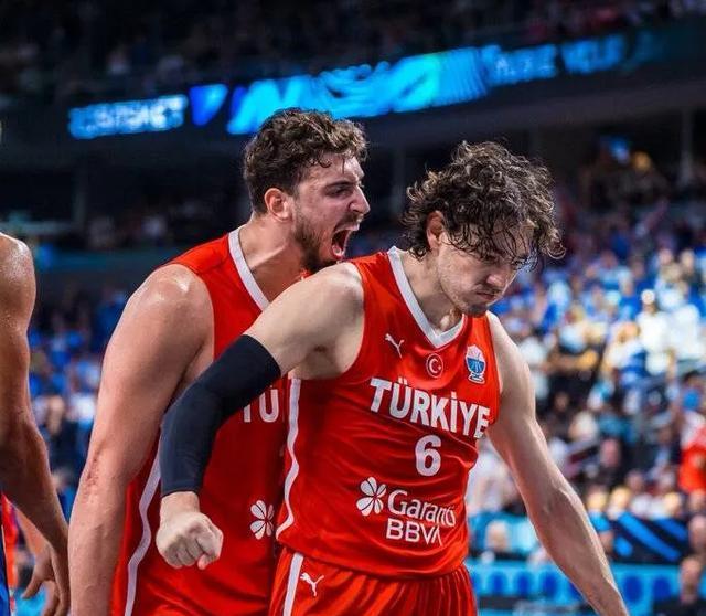 抢二次篮板 抢二次篮板