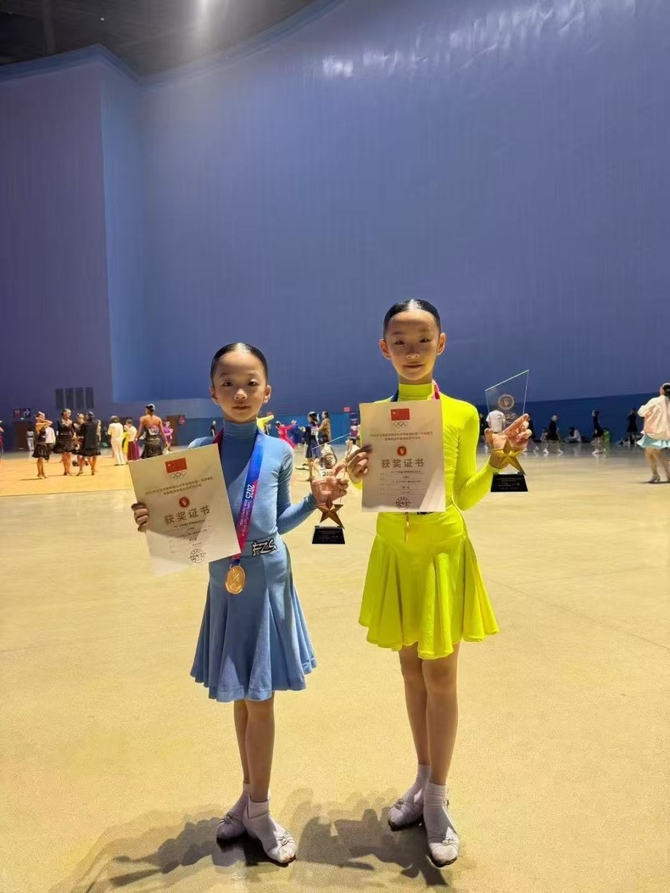 出色, 东部赛区